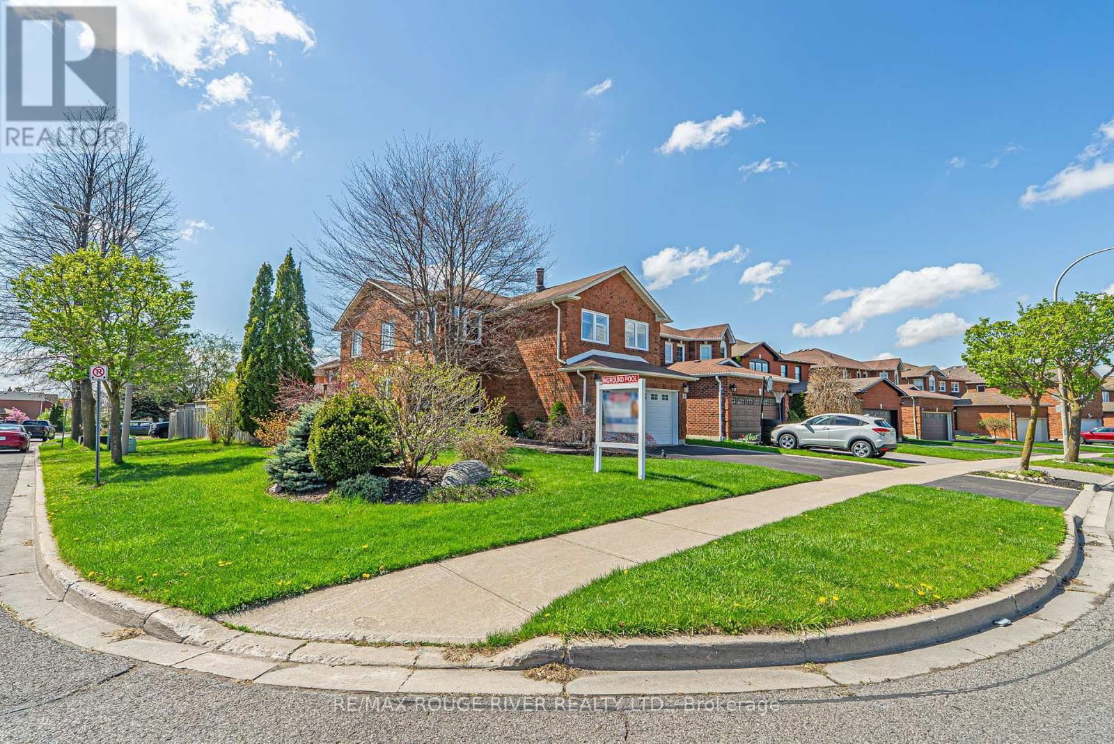 32 FENCEROW DRIVE Image 1