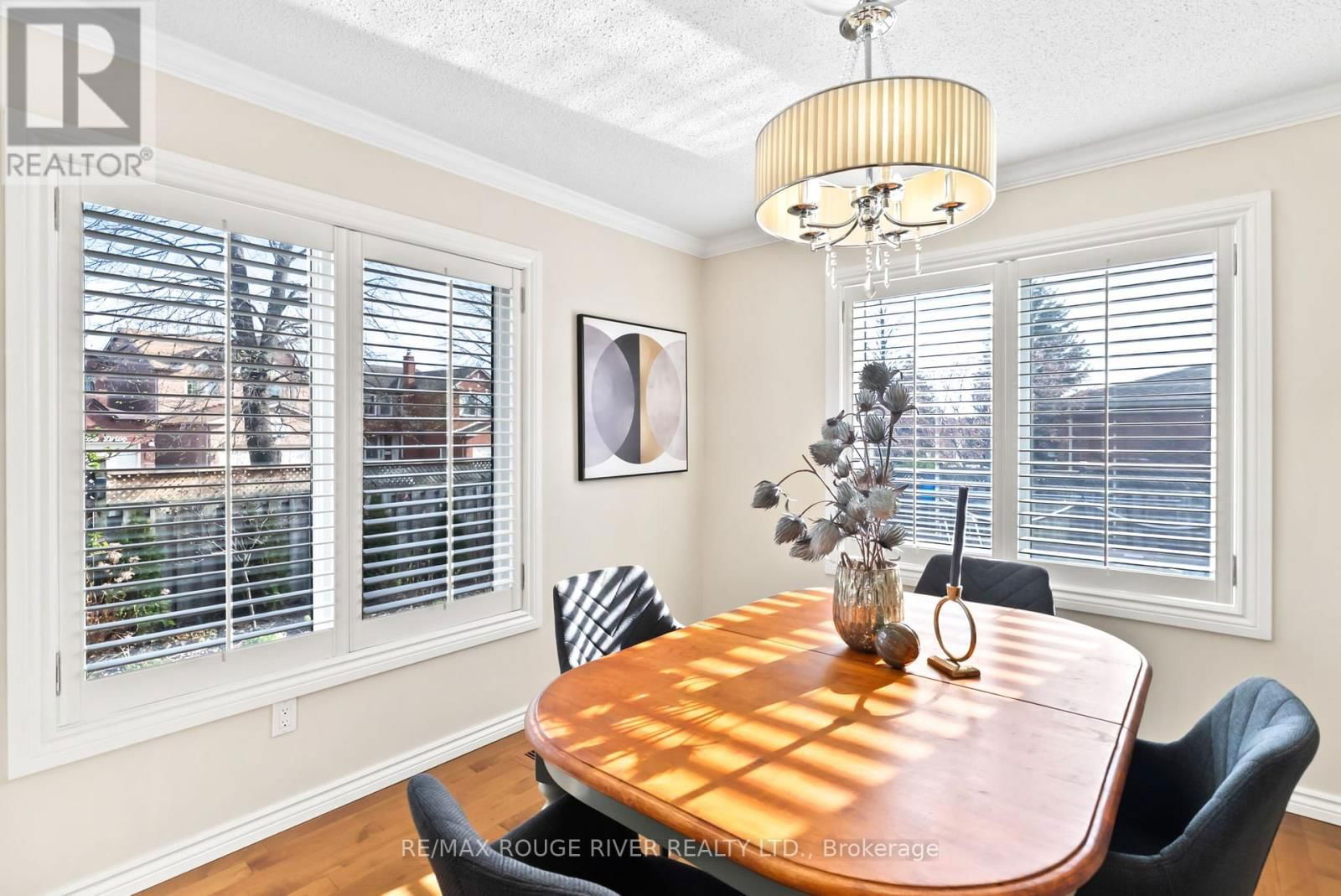32 FENCEROW DRIVE Image 10