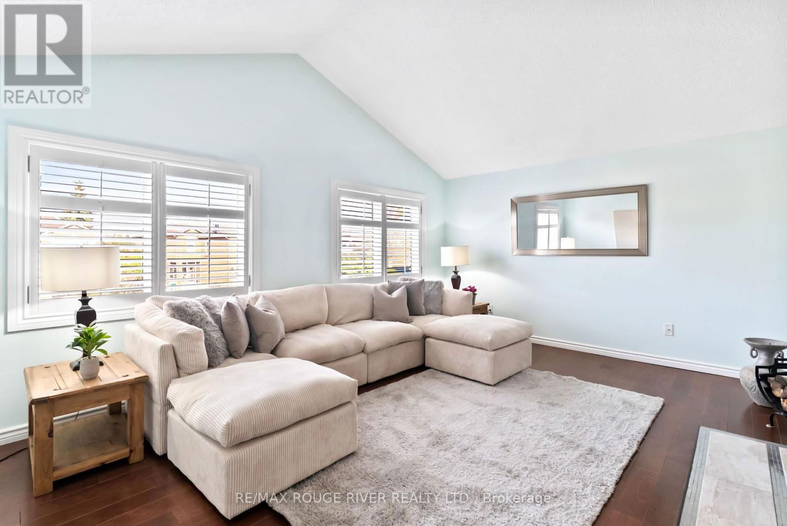 32 FENCEROW DRIVE Image 21