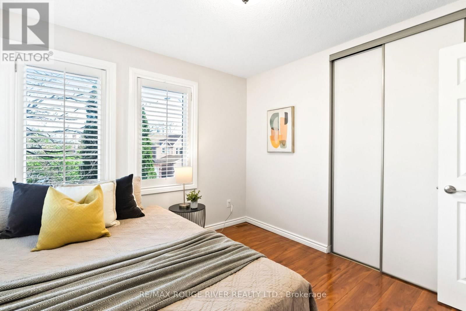 32 FENCEROW DRIVE Image 26