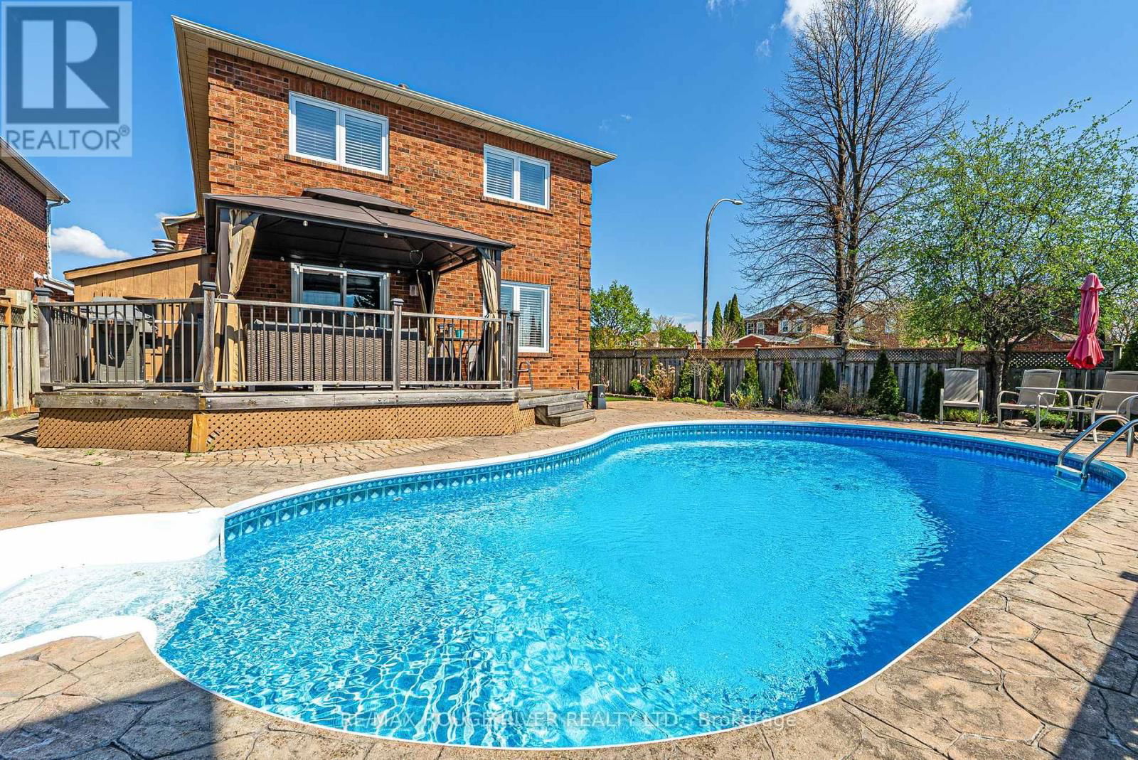 32 FENCEROW DRIVE Image 38