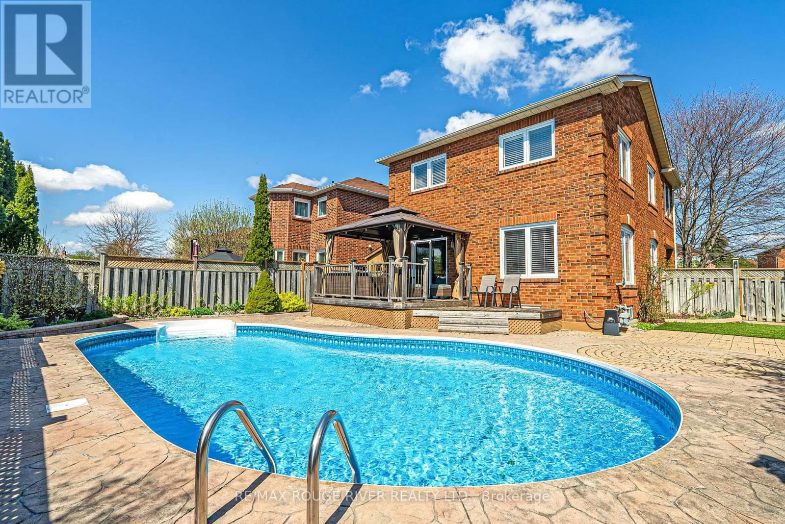 32 FENCEROW DRIVE Image 39