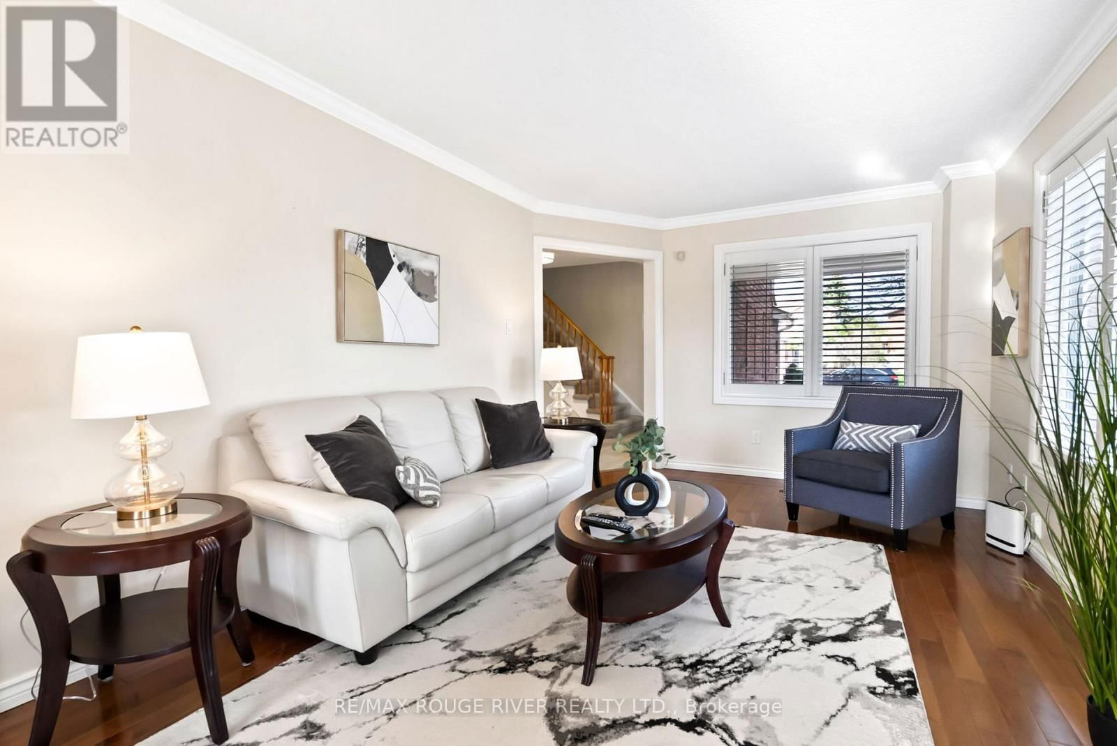 32 FENCEROW DRIVE Image 6