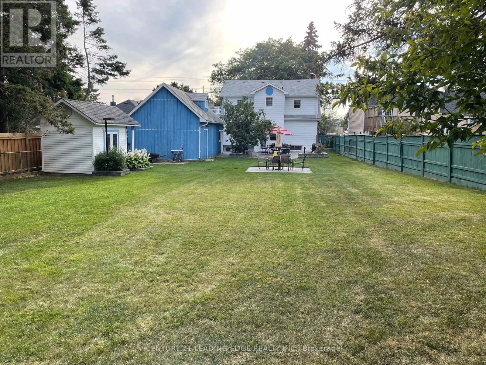 1721 BROCK STREET SOUTH Image 9