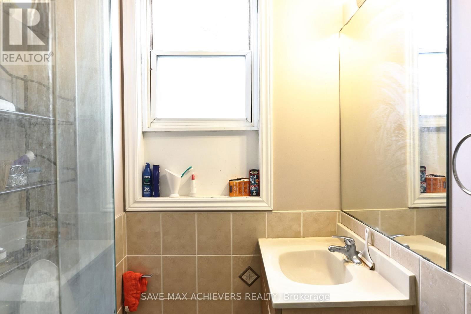 1820 DUNDAS STREET EAST Image 33