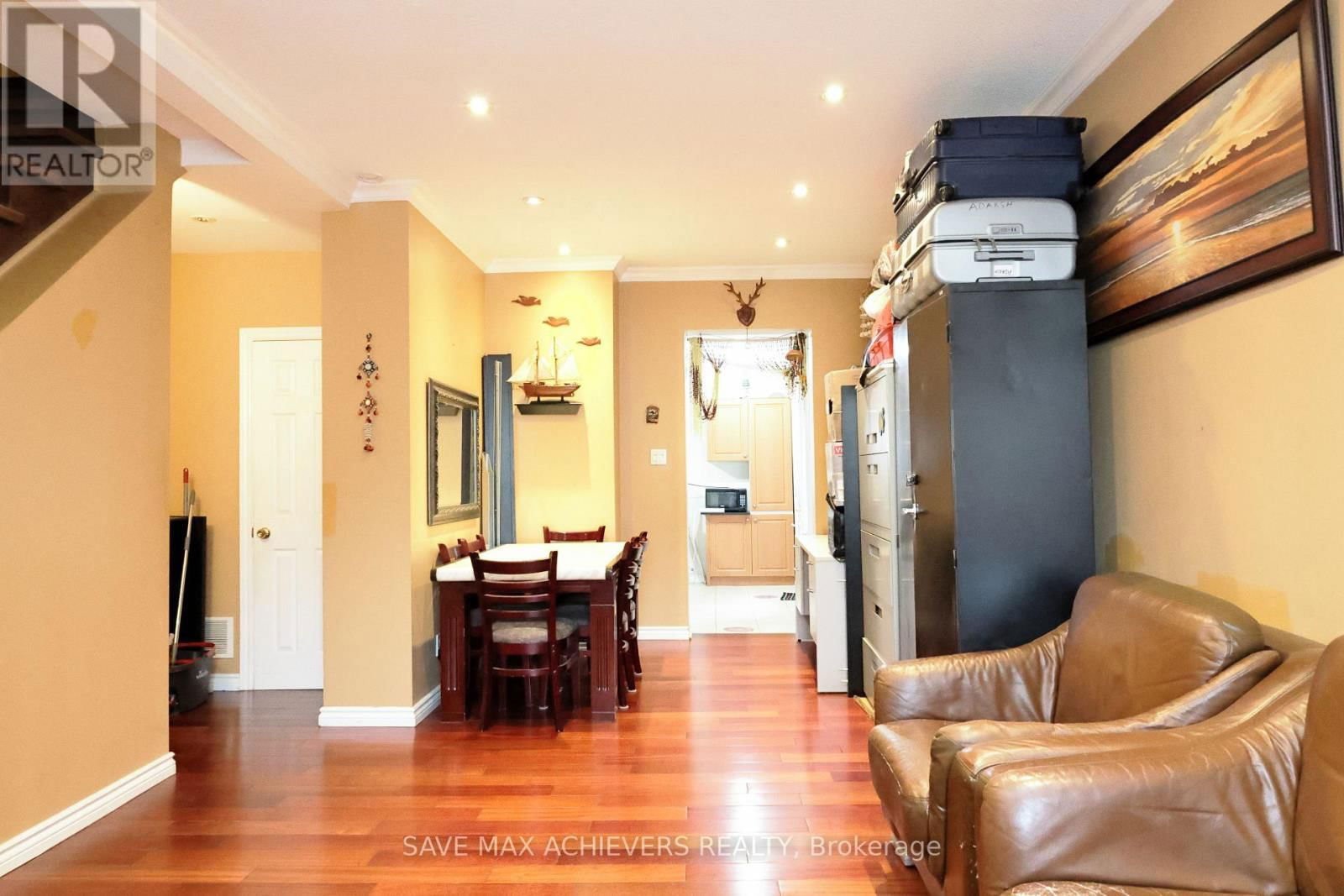 1820 DUNDAS STREET EAST Image 9
