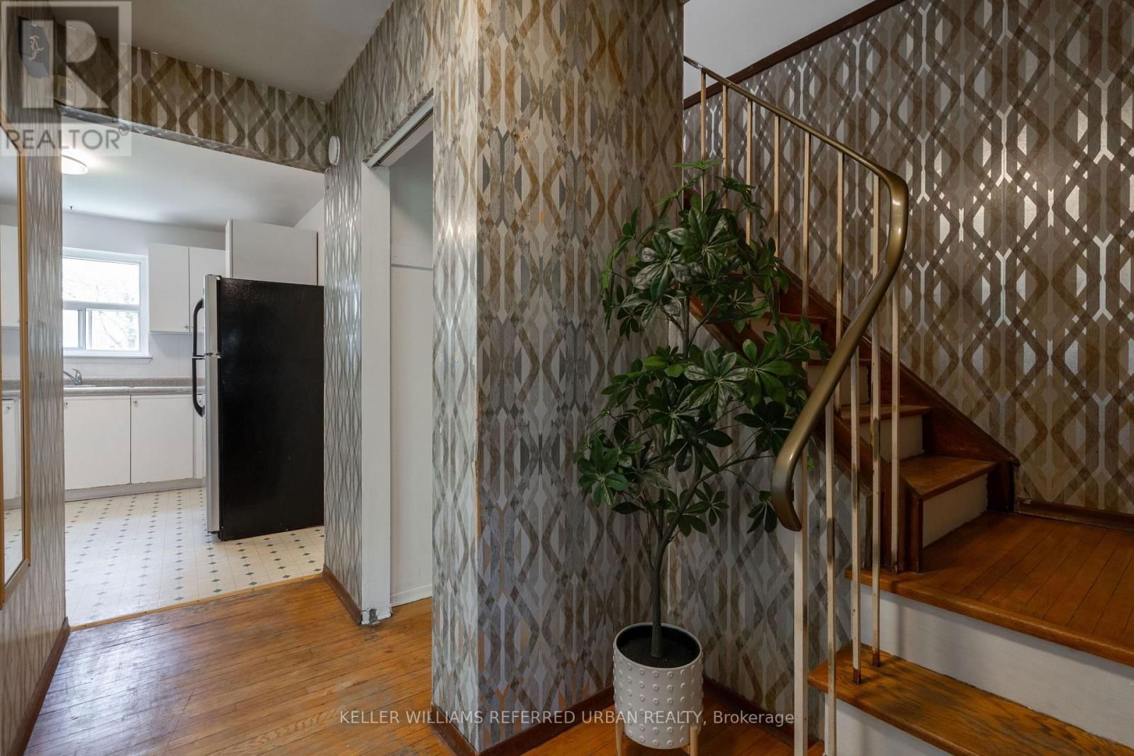 71 GORSEY SQUARE Image 13