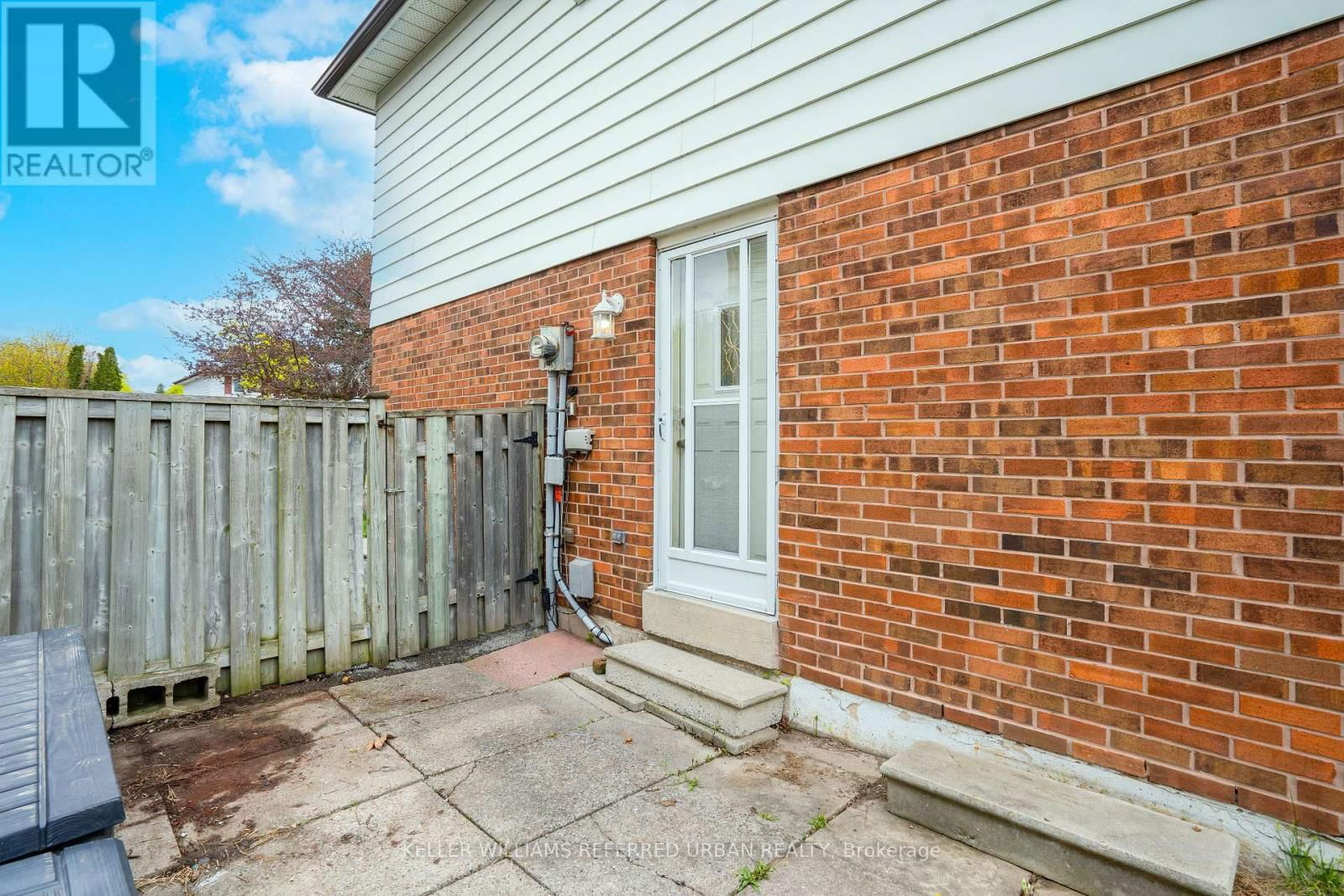71 GORSEY SQUARE Image 25