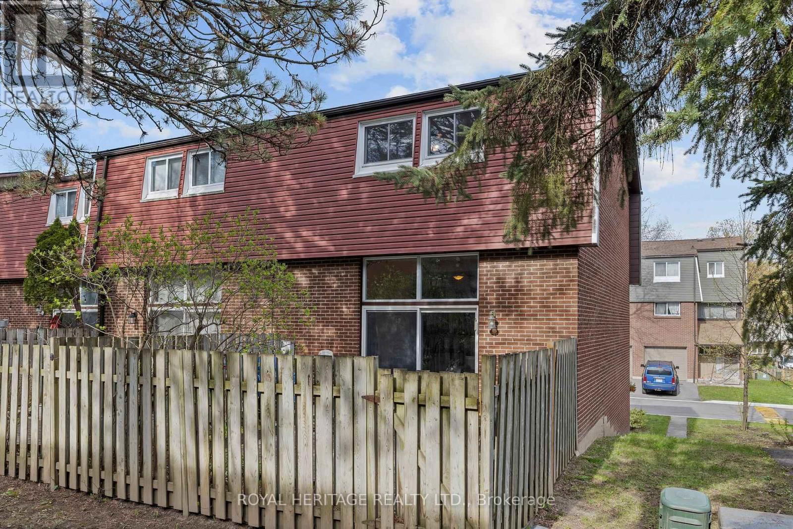 44 - 1310 FIELDLIGHT BOULEVARD Image 28