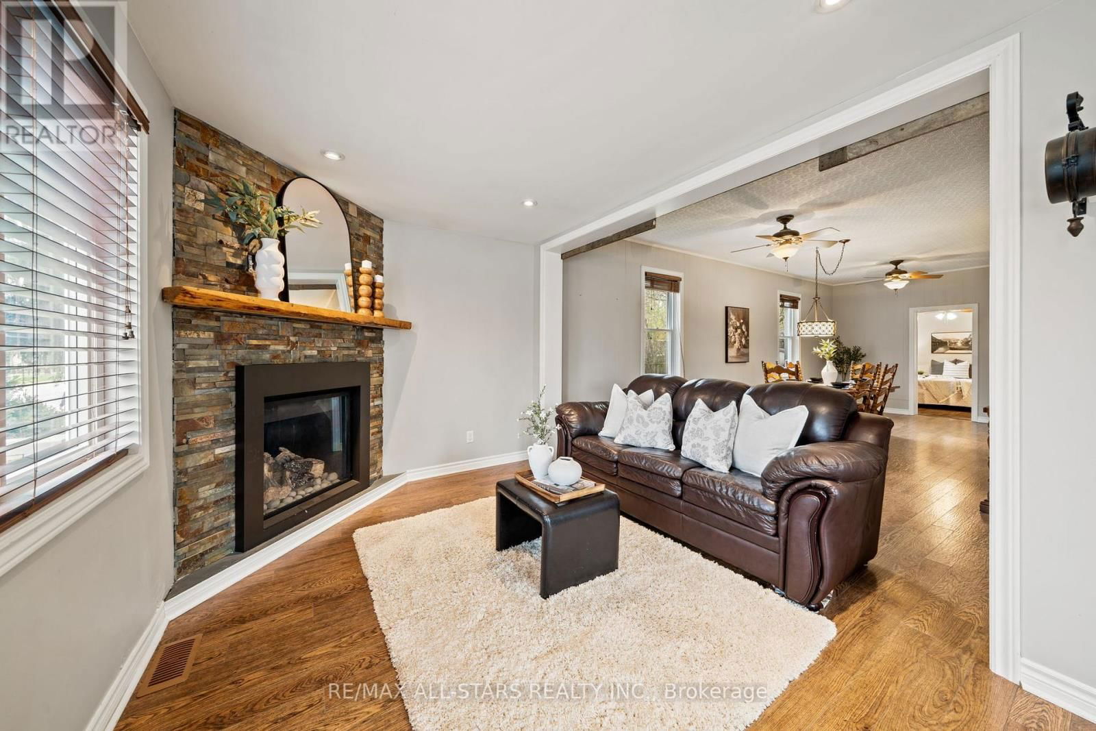 2 HENRIETTA STREET Image 17