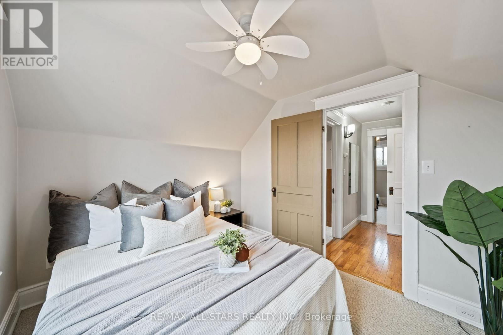 2 HENRIETTA STREET Image 23