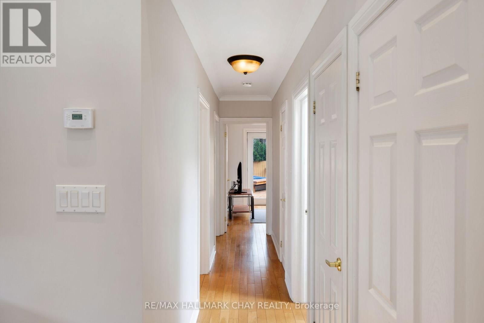 239 ELLINGTON DRIVE Image 19