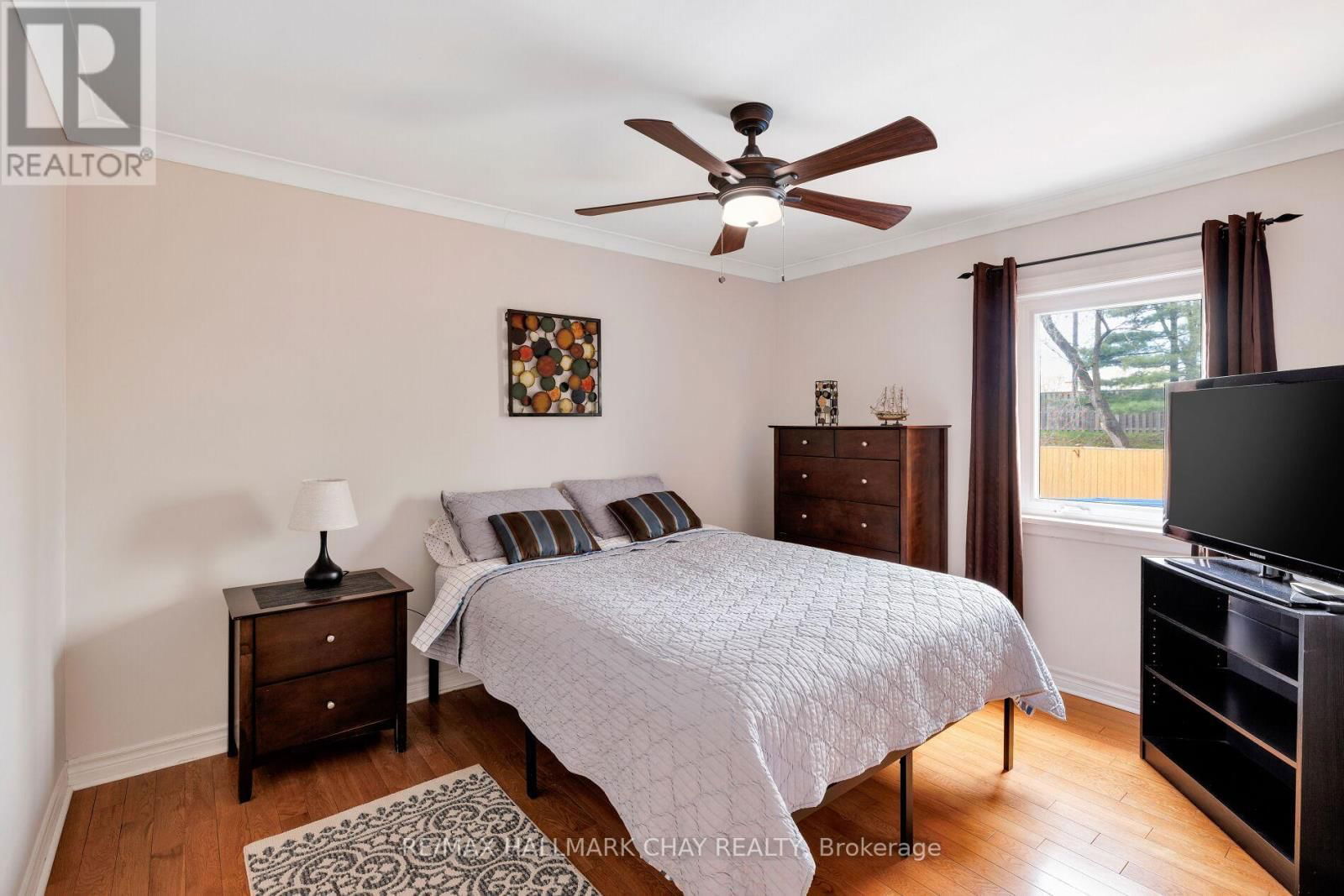 239 ELLINGTON DRIVE Image 22