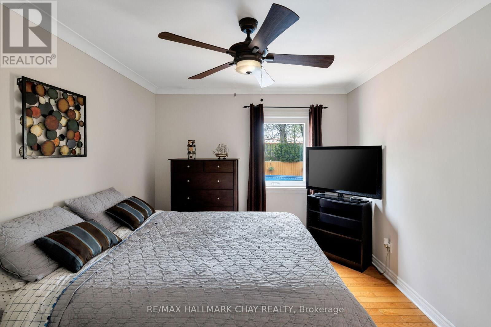 239 ELLINGTON DRIVE Image 23