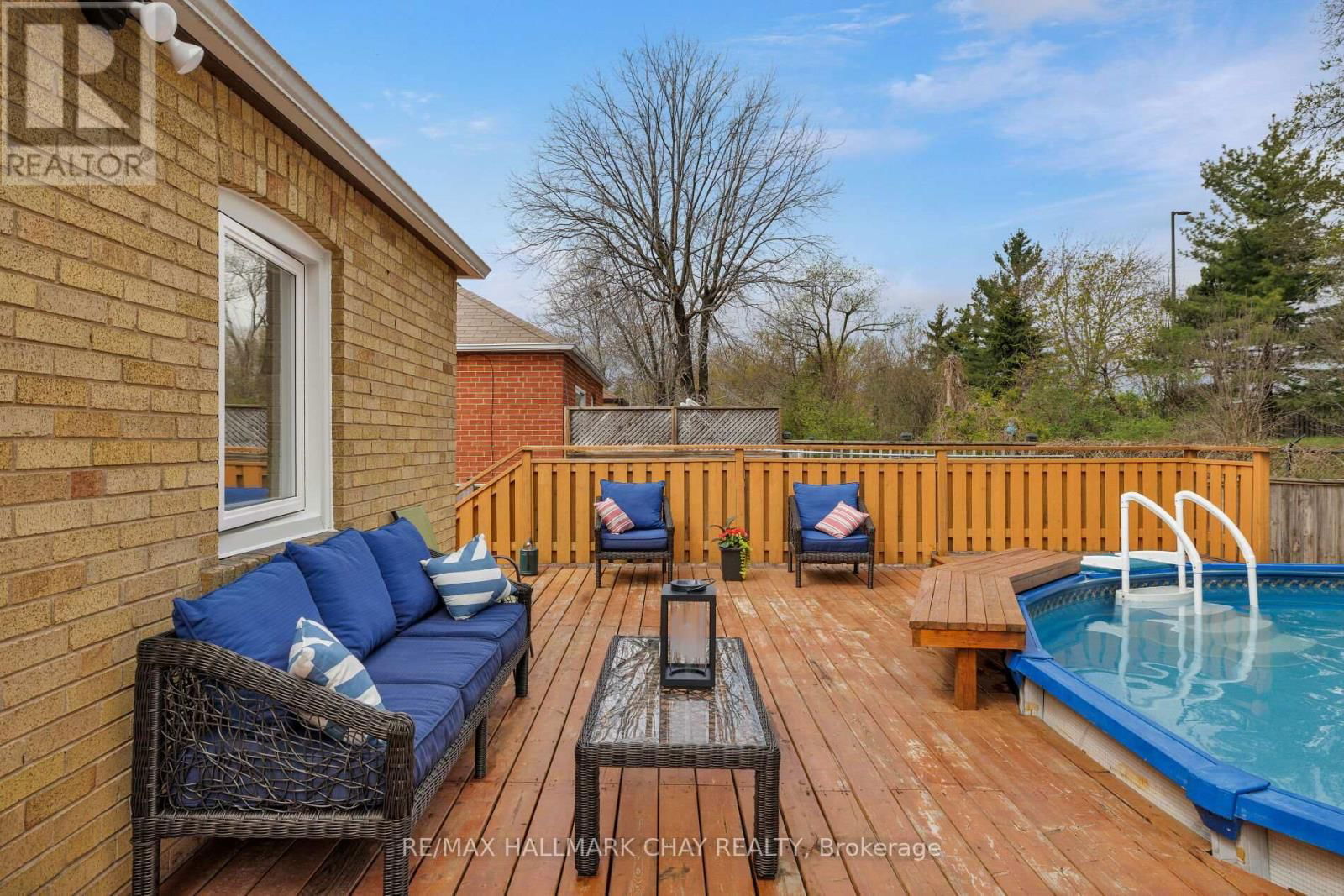 239 ELLINGTON DRIVE Image 33