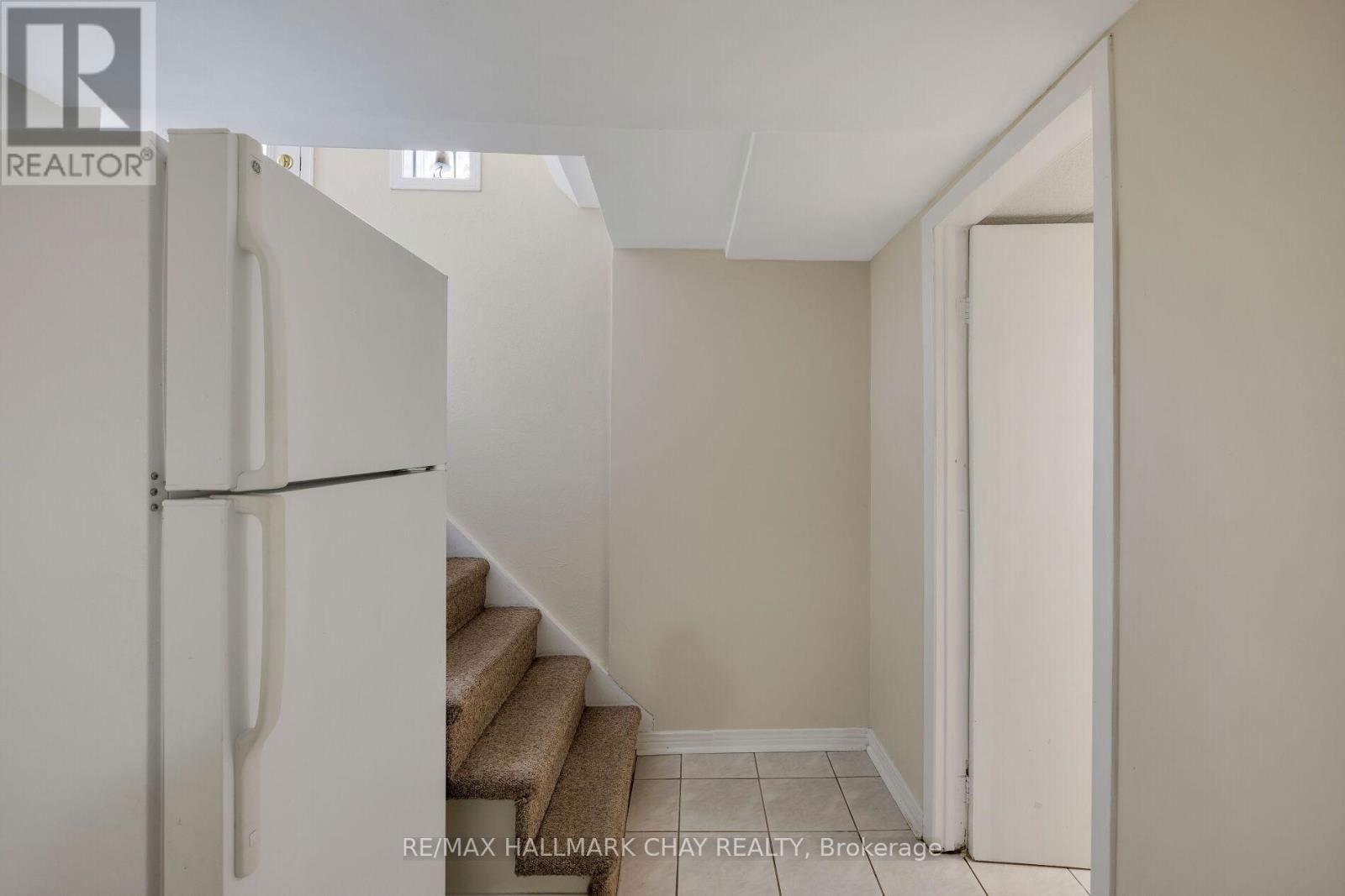 239 ELLINGTON DRIVE Image 44
