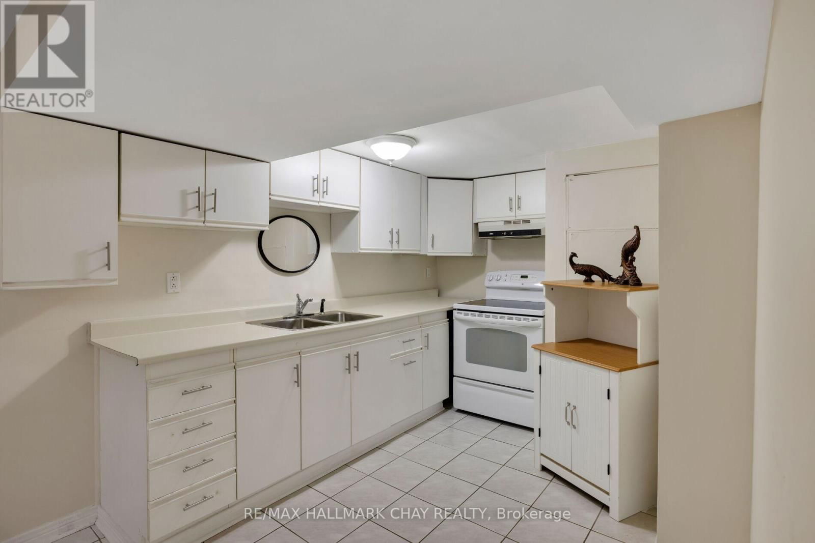 239 ELLINGTON DRIVE Image 45