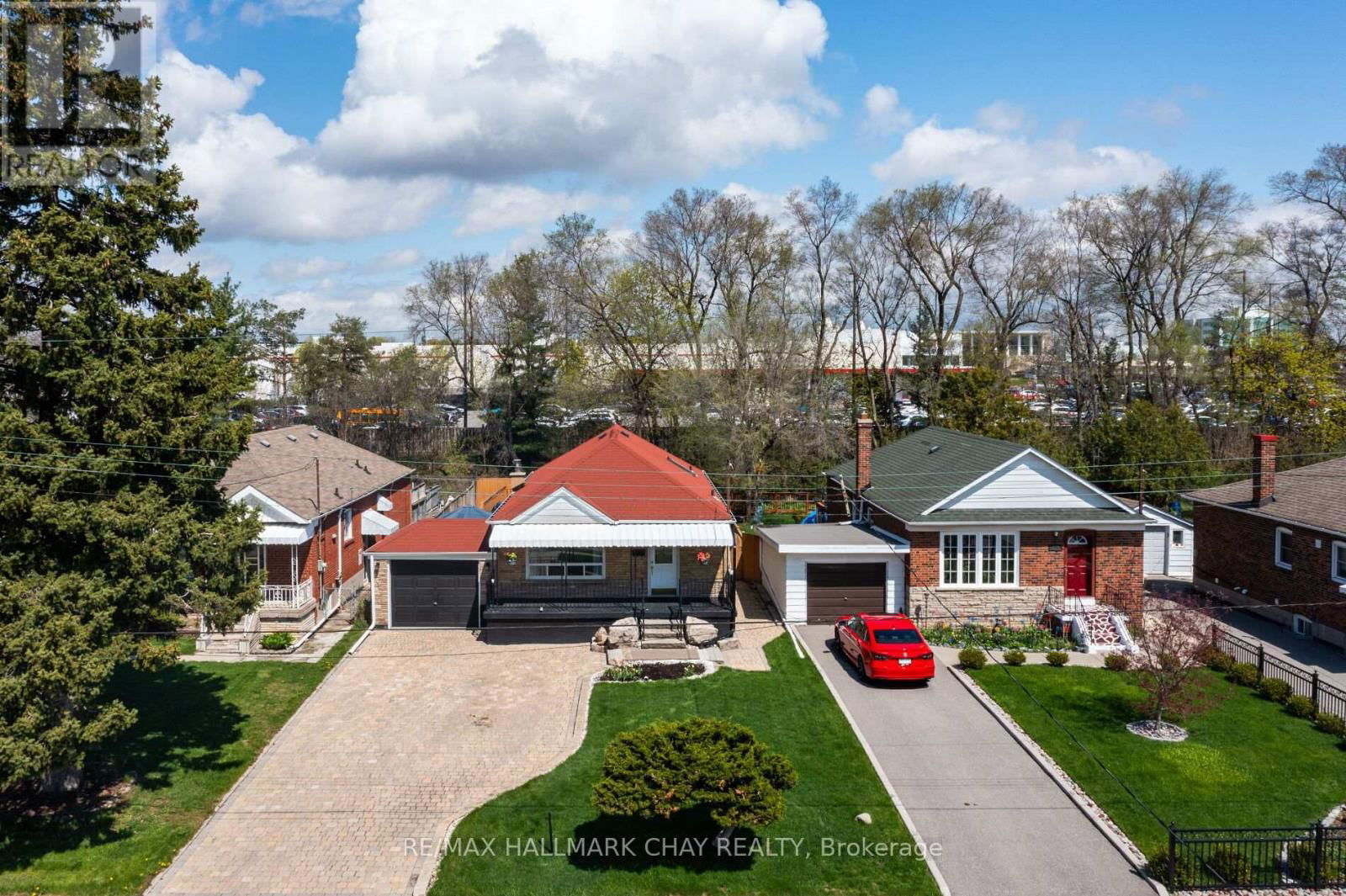 239 ELLINGTON DRIVE Image 5