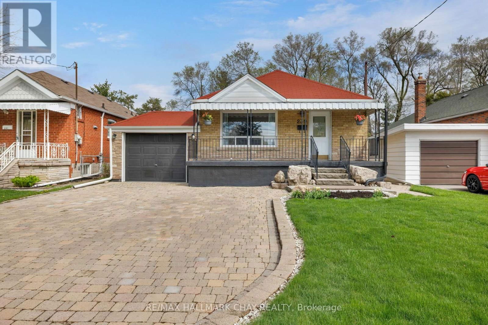 239 ELLINGTON DRIVE Image 6