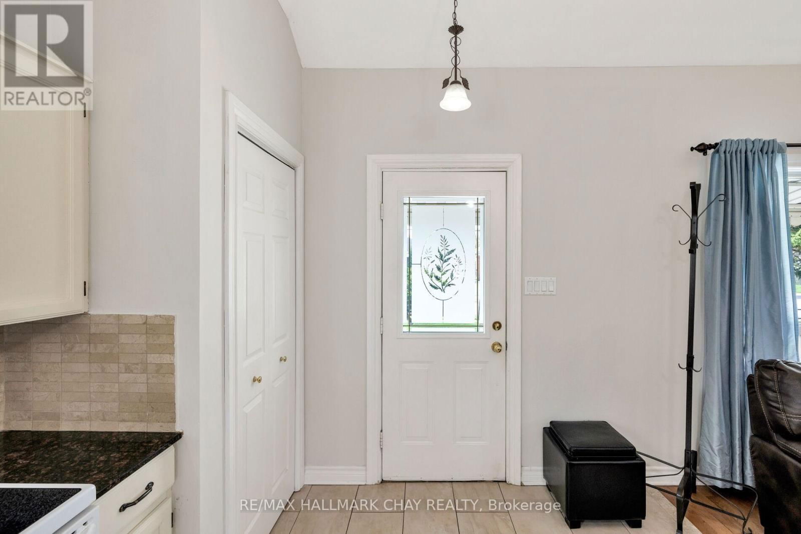239 ELLINGTON DRIVE Image 7