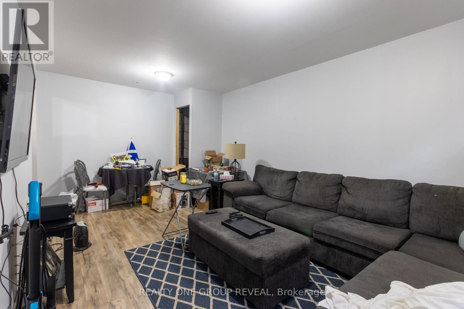 12 BROOK STREET Image 13