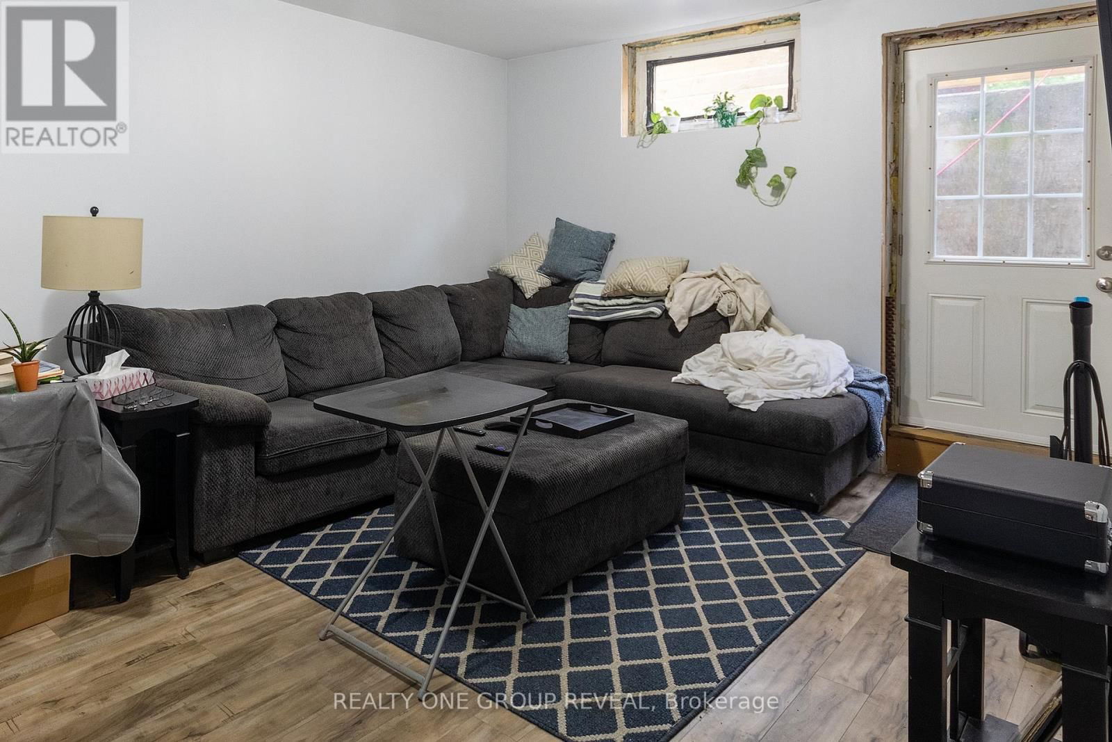 12 BROOK STREET Image 14