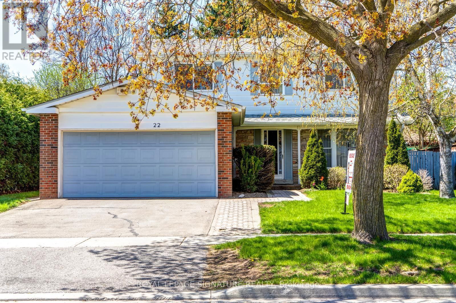 22 DALBRET CRESCENT Image 1