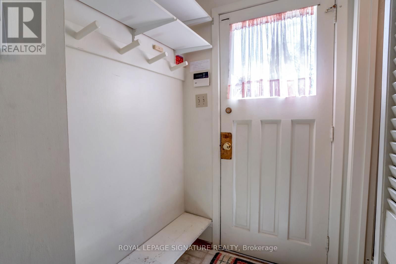 22 DALBRET CRESCENT Image 13
