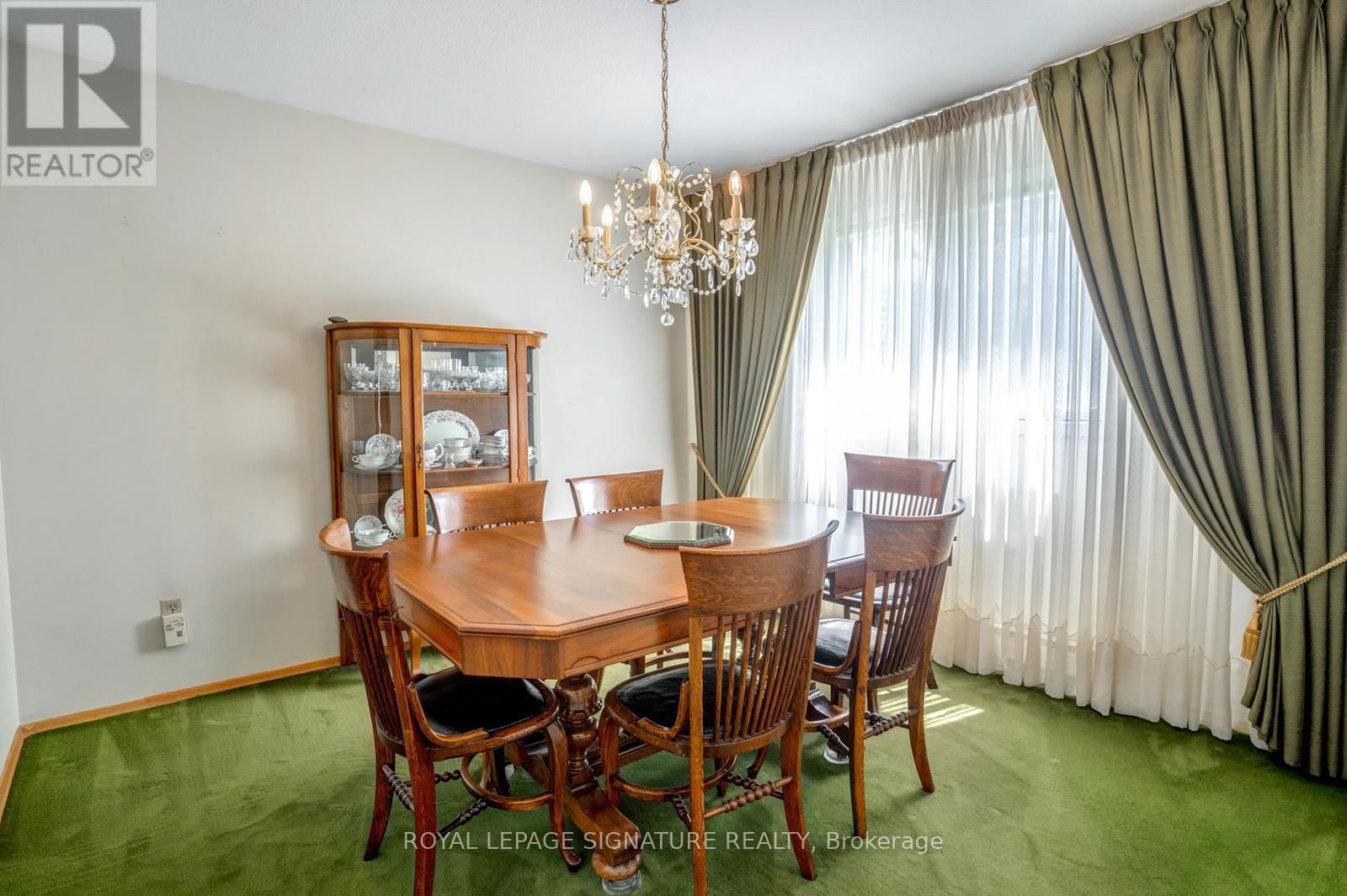 22 DALBRET CRESCENT Image 14