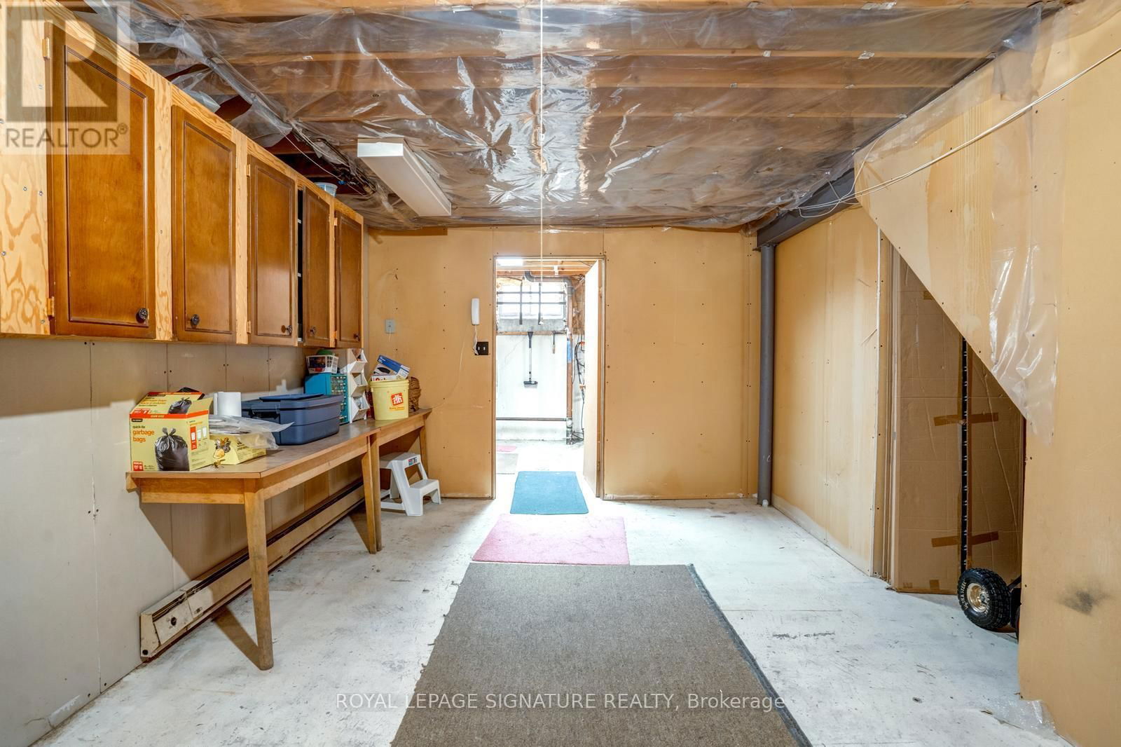 22 DALBRET CRESCENT Image 35