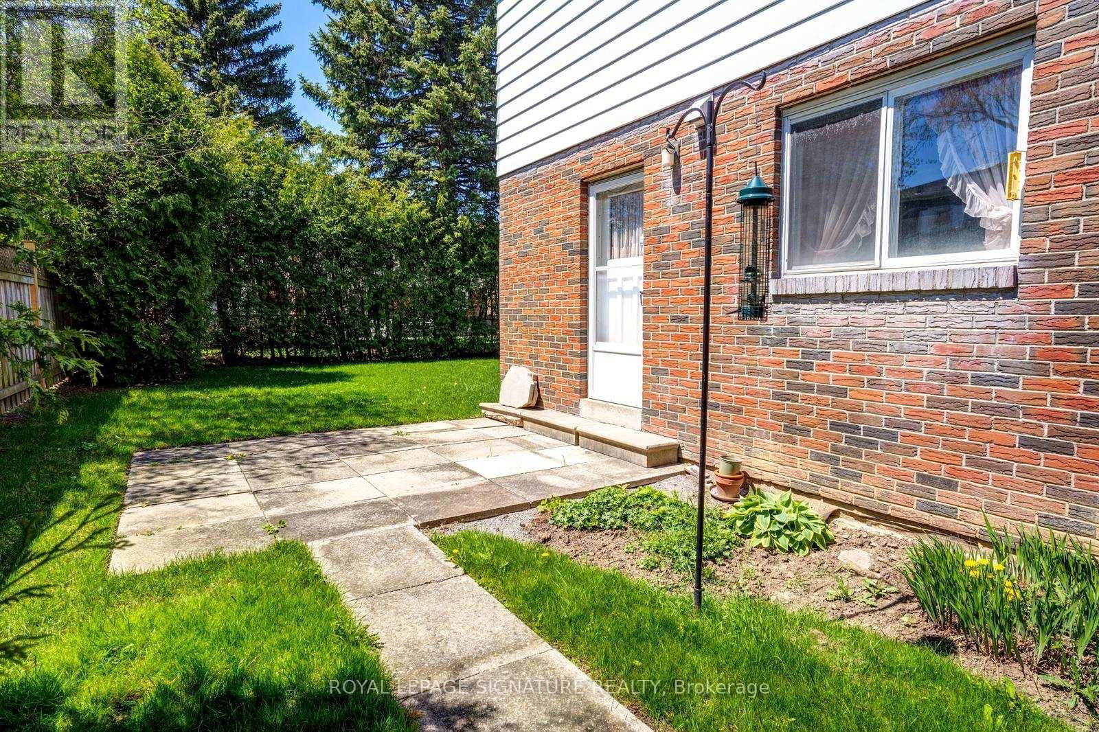 22 DALBRET CRESCENT Image 39