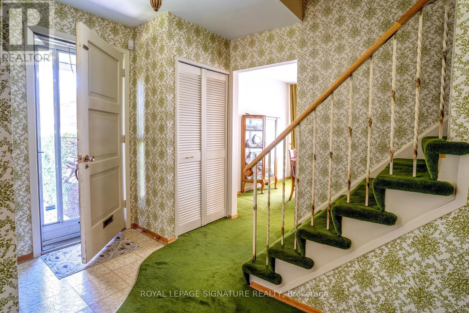 22 DALBRET CRESCENT Image 4