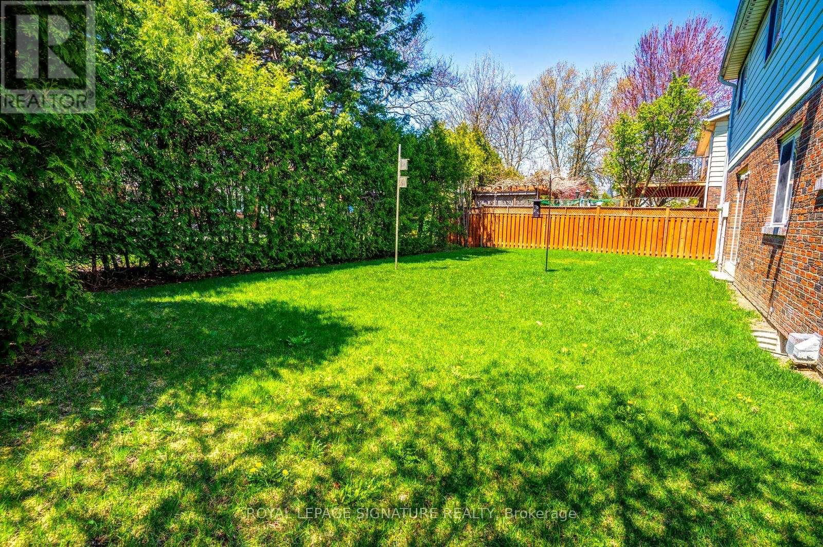 22 DALBRET CRESCENT Image 40