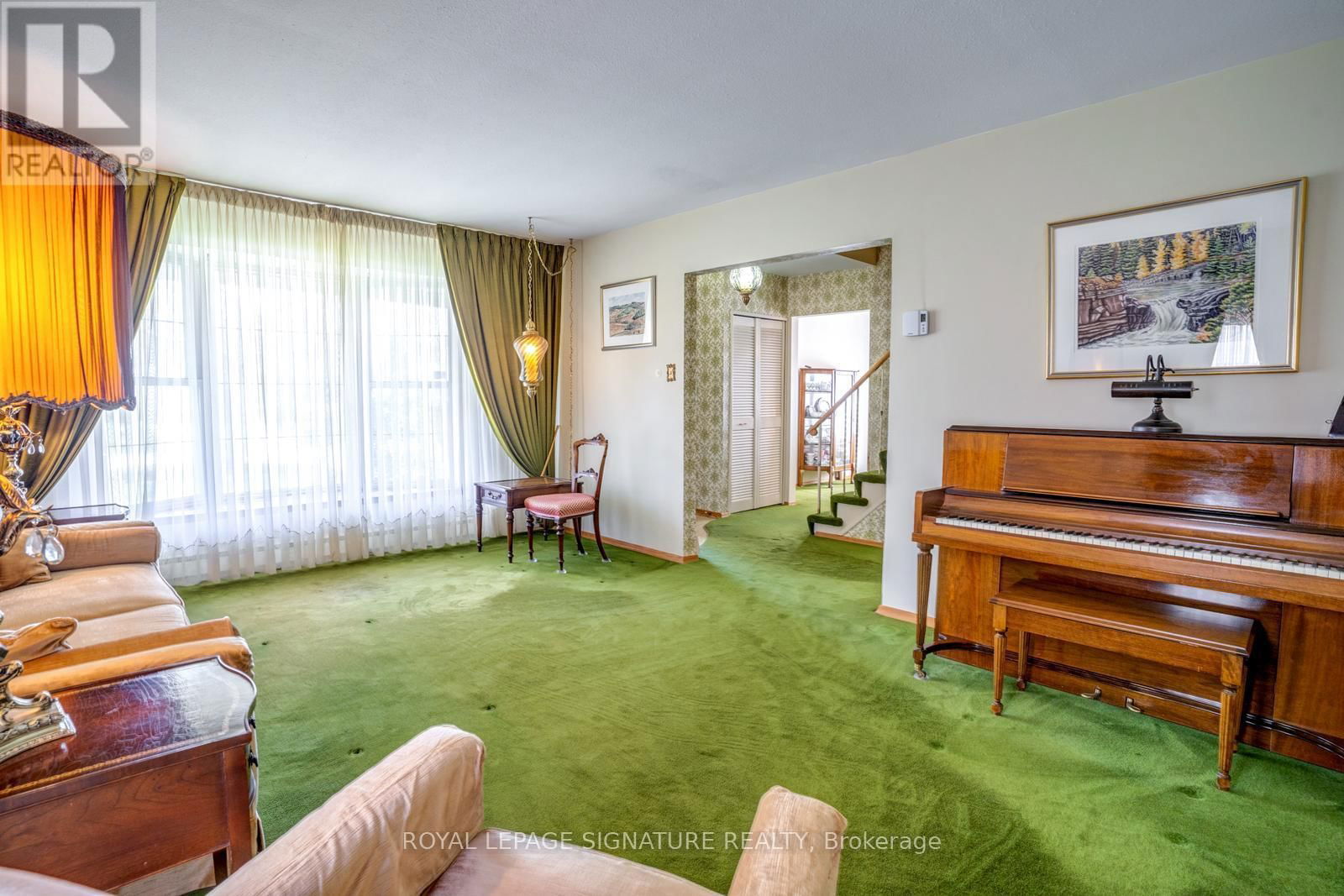 22 DALBRET CRESCENT Image 7
