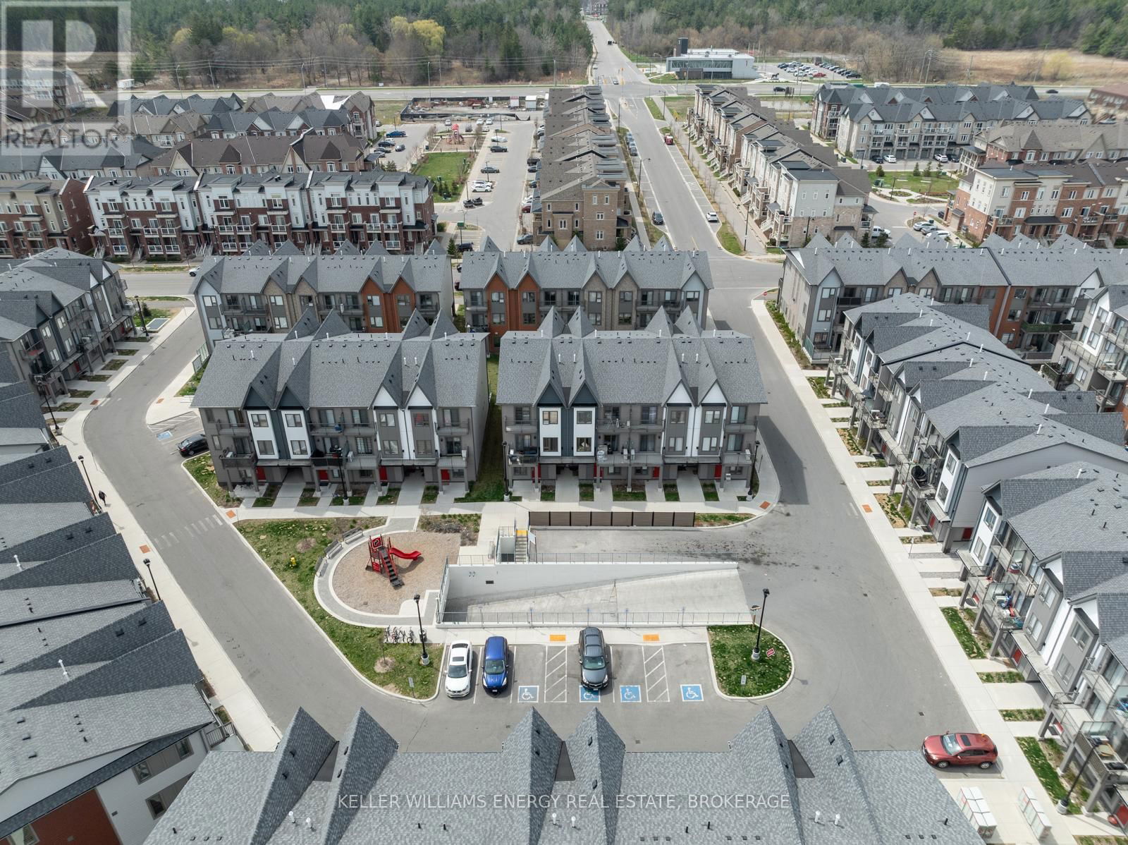 202 - 2635 WILLIAM JACKSON DRIVE Image 32