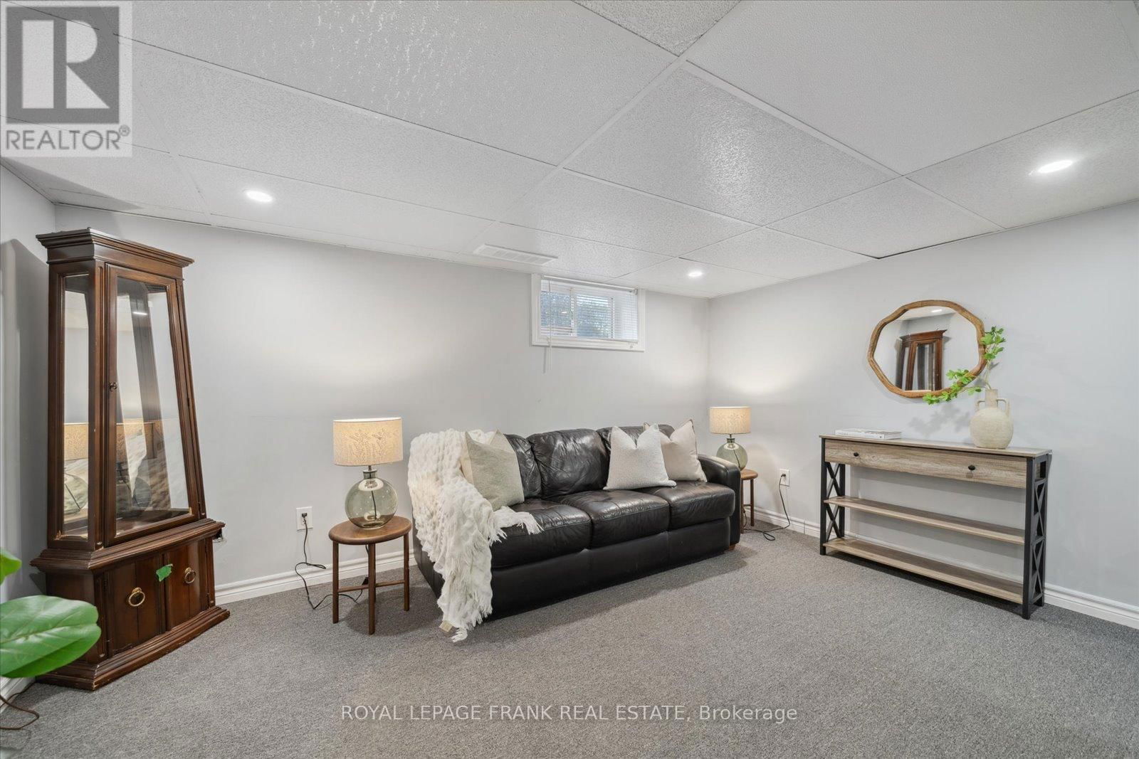 109 ONTARIO STREET Image 22