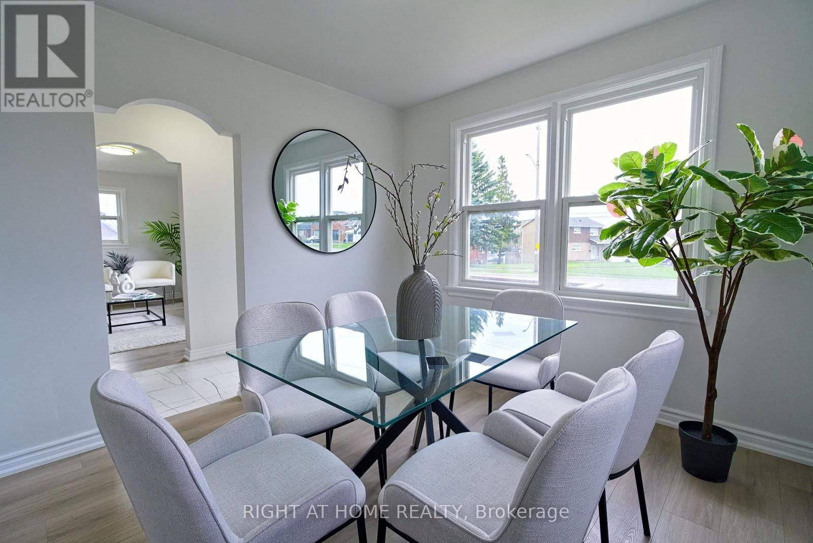 1275 SIMCOE STREET SOUTH Image 13