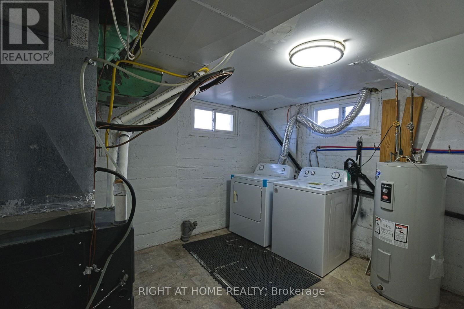 1275 SIMCOE STREET SOUTH Image 16