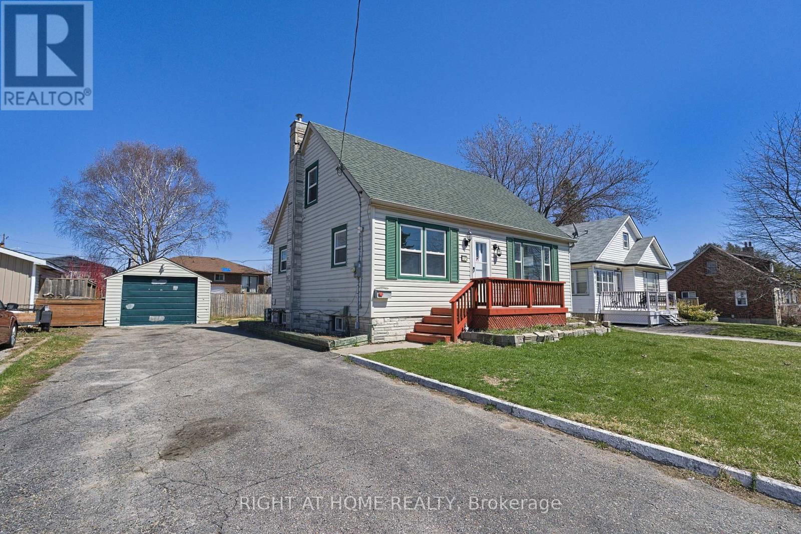 1275 SIMCOE STREET SOUTH Image 17