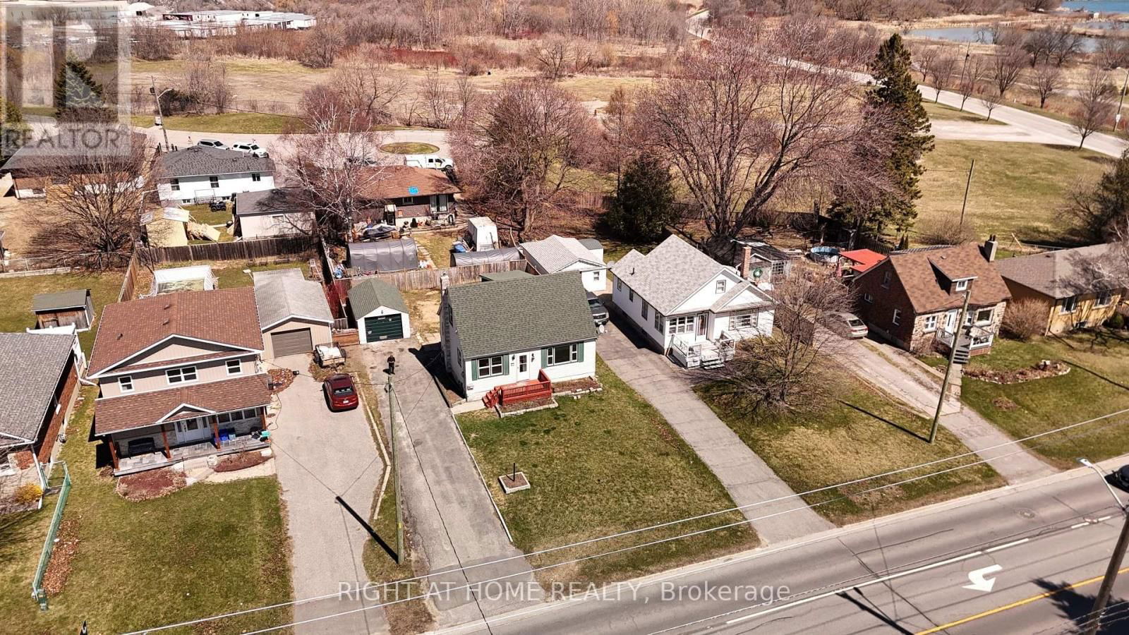 1275 SIMCOE STREET SOUTH Image 18