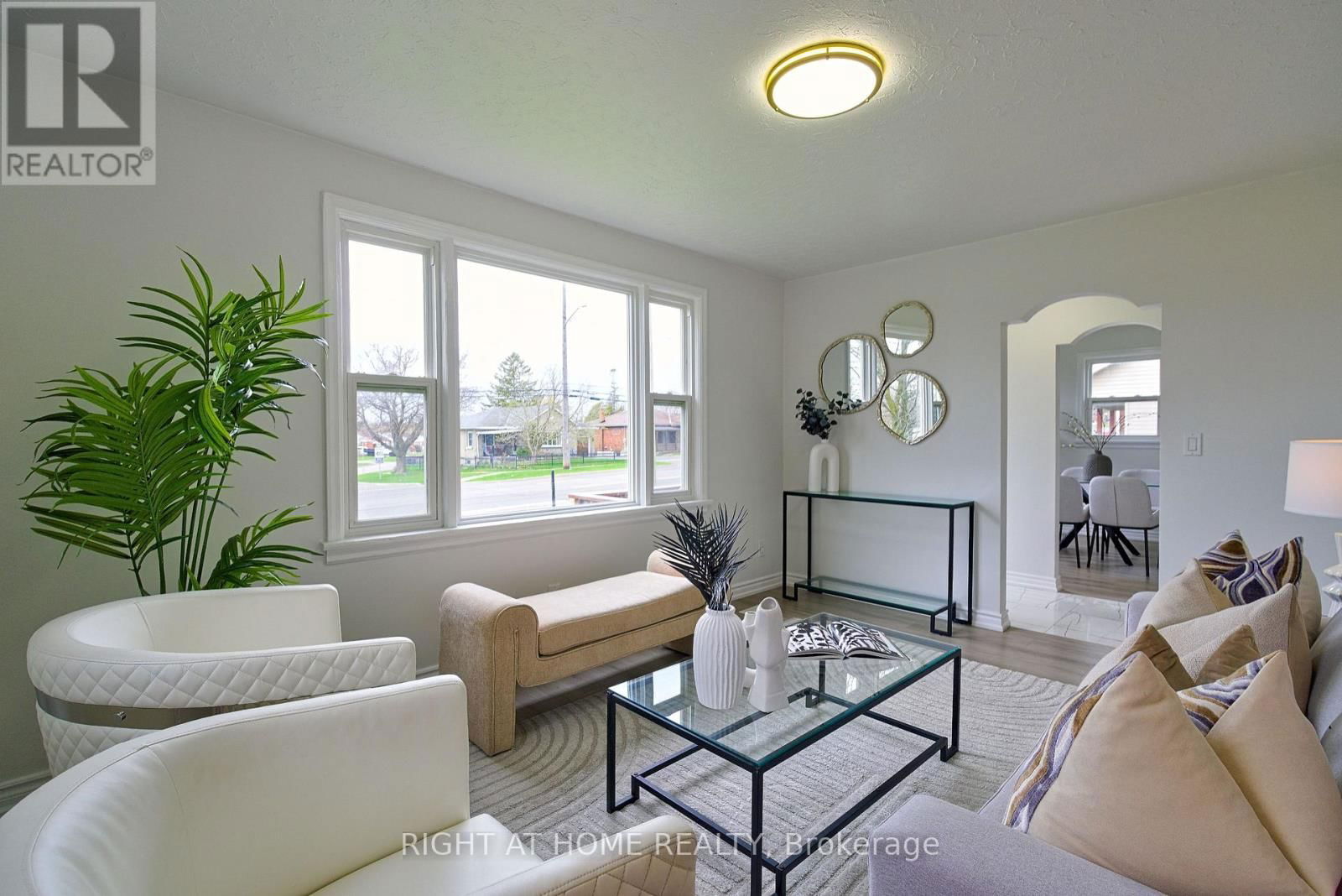 1275 SIMCOE STREET SOUTH Image 4