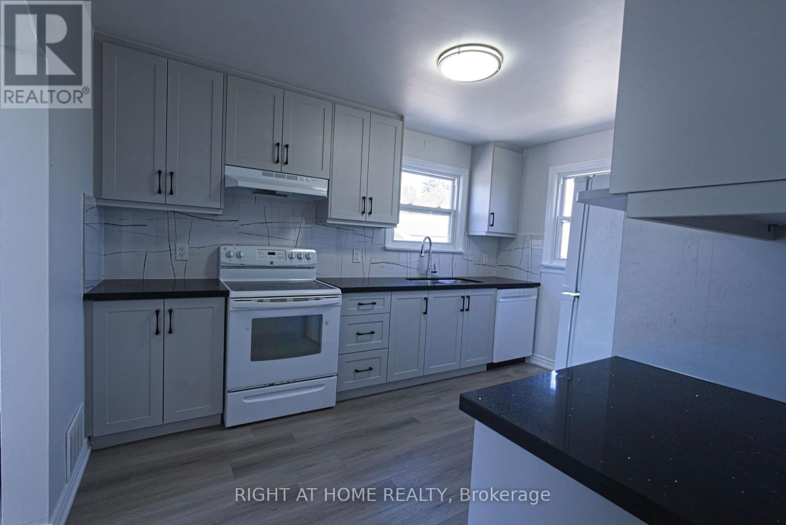 1275 SIMCOE STREET SOUTH Image 7