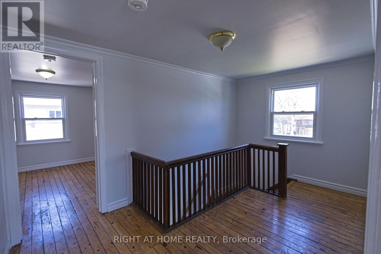 1275 SIMCOE STREET SOUTH Image 9
