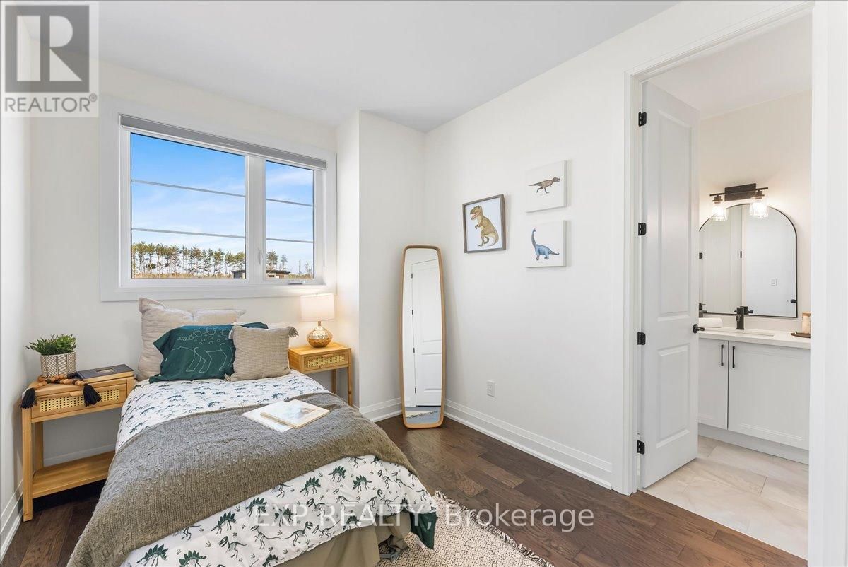 79 CHARLES TILLEY CRESCENT Image 29