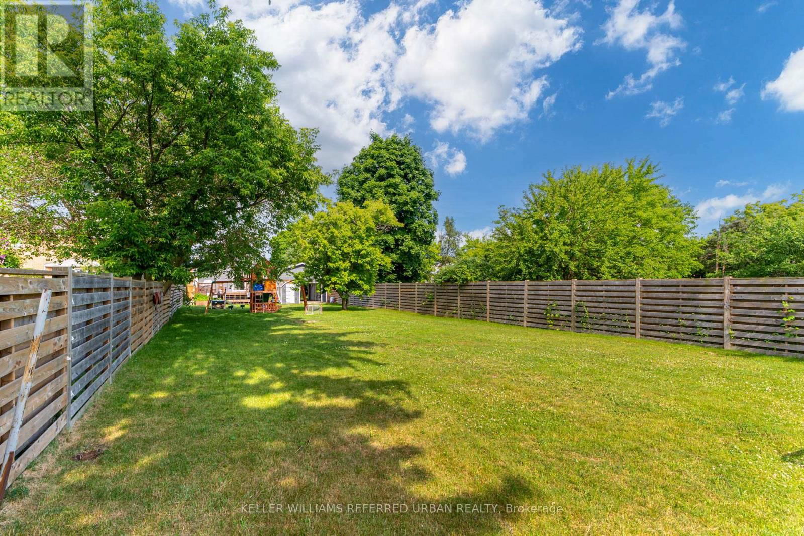 20 PAYZAC AVENUE Image 21