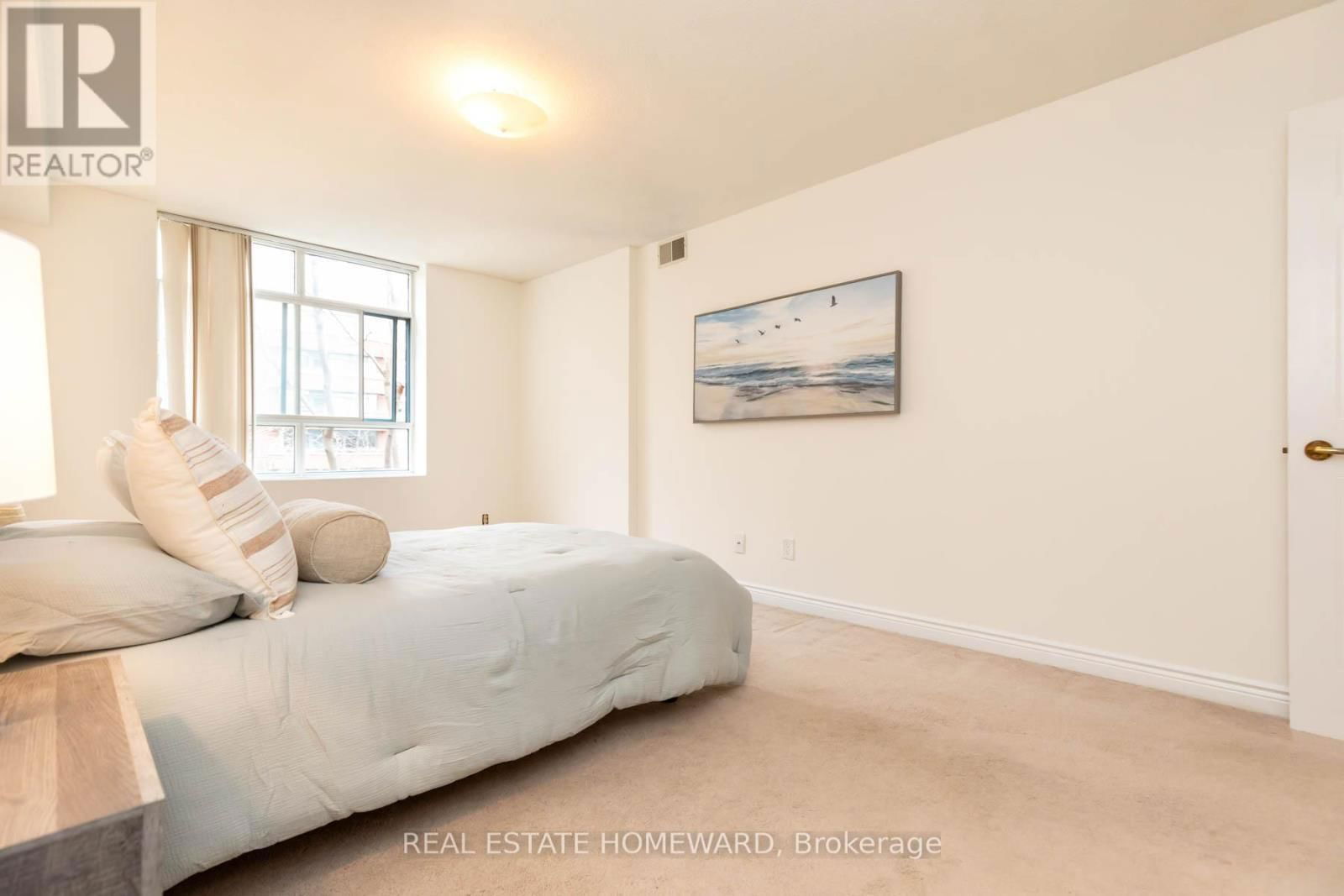 409 - 1093 KINGSTON RD AVENUE Image 14
