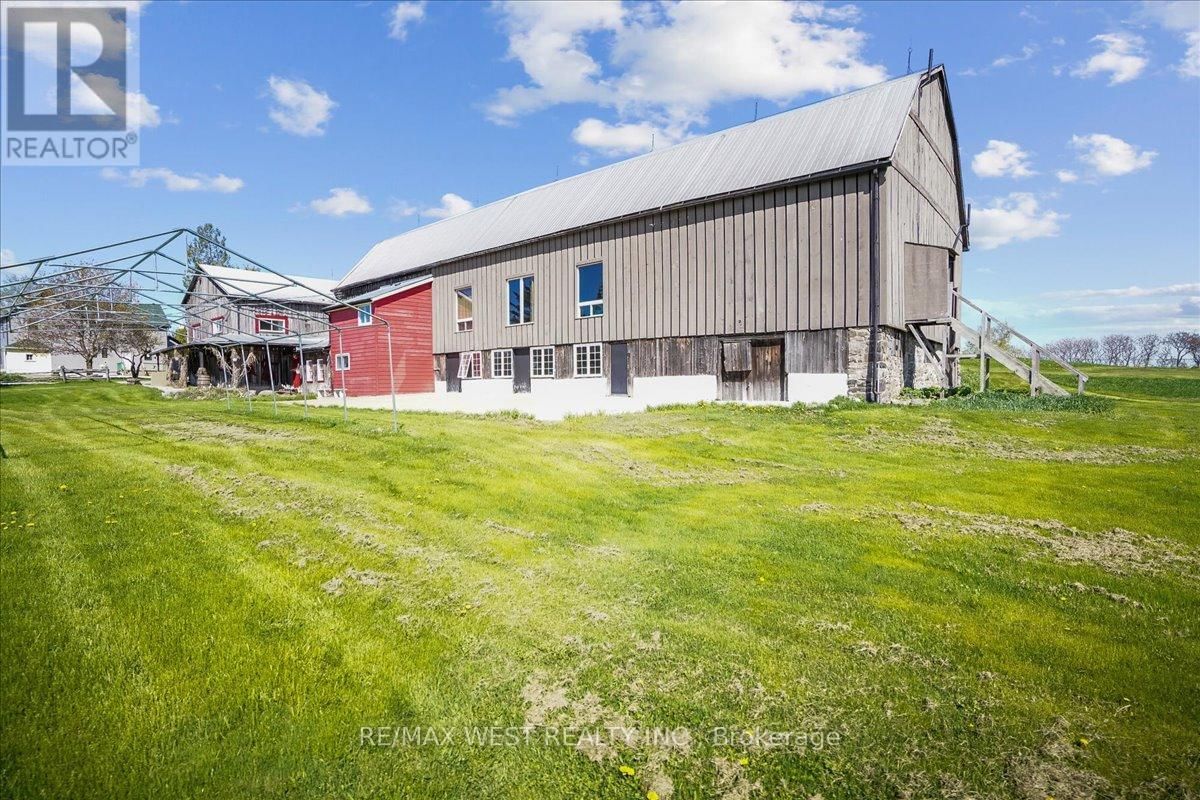 Barn - 2885 ALTONA ROAD Image 5