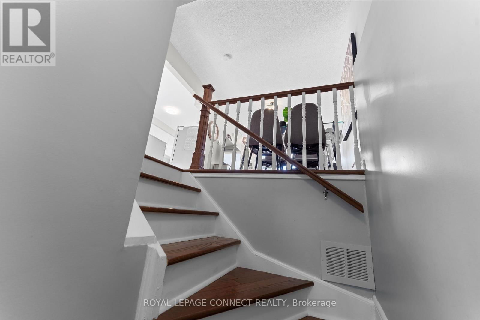 421 POMPANO COURT Image 26