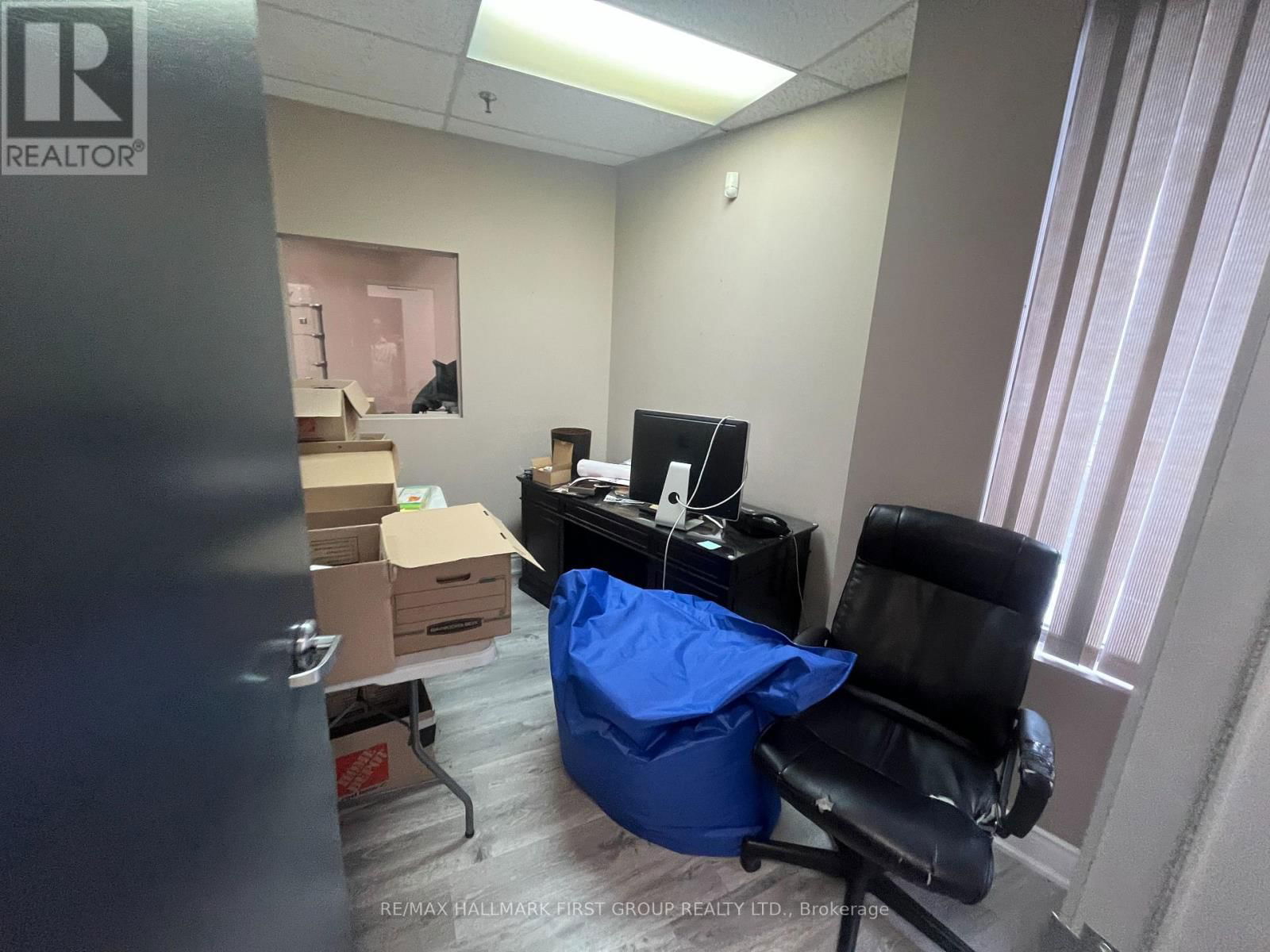 23 - 1400 BAYLY STREET Image 4