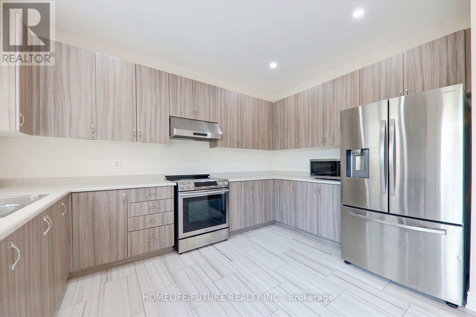 2682 SAPPHIRE DRIVE Image 12